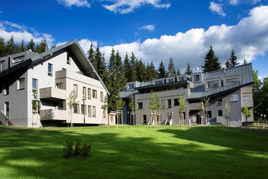 Harrachov Resident Apartments "Terrace & Chill" - High Speed Wifi, Smart Tv, Netflix, Disney Plus Kültér fotó